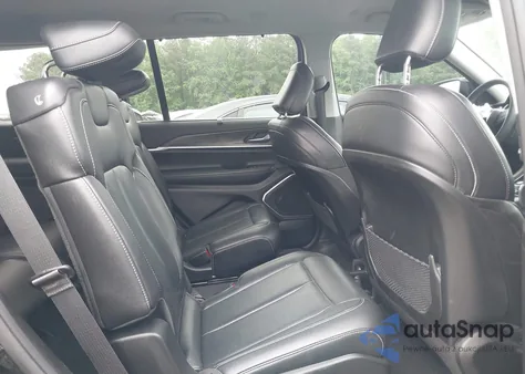 2023 Jeep Grand Cherokee L Limited 4X4 z USA, uszkodzony, nr VIN 1C4RJKBG6P8702247